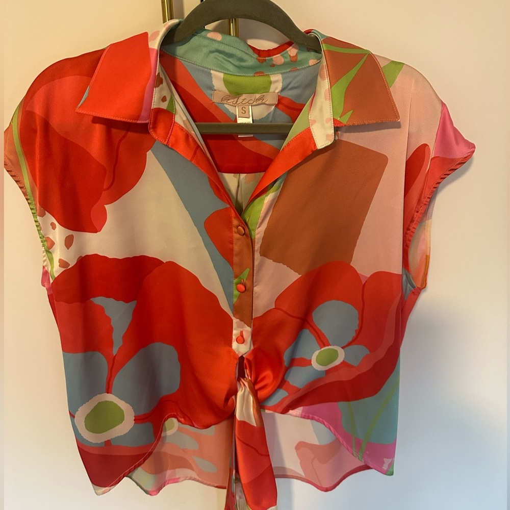 Hutch cap sleeve sm Colorful Floral Women's Top